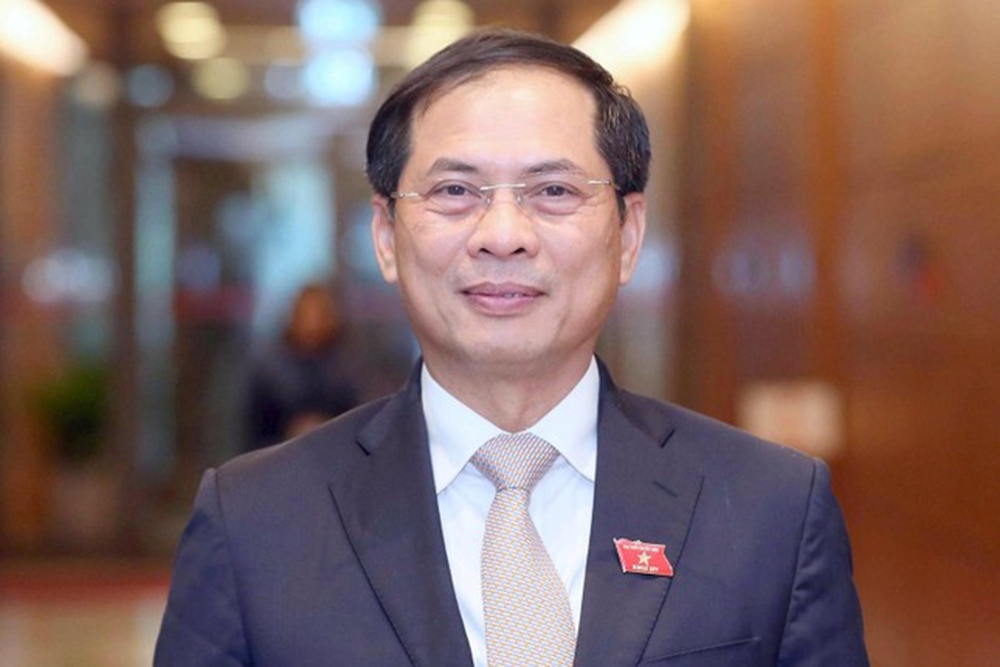 FM begins China visit to concritise comprehensive strategic partnership